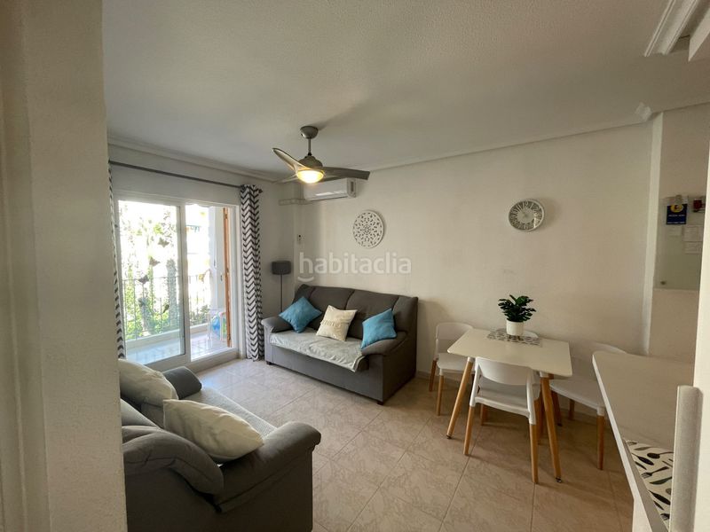 Foto 2d8cd3c3-1a2c-41c8-9b92-f043c909a761. Apartament amb calefacció piscina a Los Europeos Torrevieja