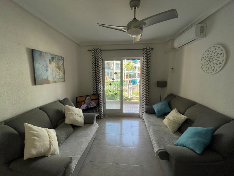 Foto 39def632-d833-40e2-aad6-c1daf53346ac. Apartament amb calefacció piscina a Los Europeos Torrevieja