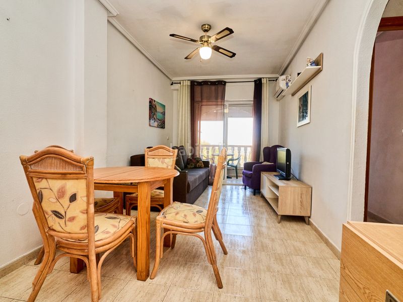 Foto 986d238f-9287-4ea5-ae74-3cedecde8a25. Apartament amb calefacció aparcament piscina a El Acequión Torrevieja