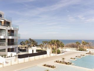 Dachwohnung in L'Almadrava - L'Estanyó. Apartamentos y áticos de estilo mediterráneo situados a pocos me