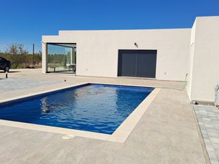Masia a Abanilla. Esta casa rústica en construcción en macisvenda, murcia, cuenta