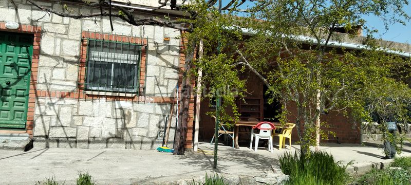 Foto 5d4420b4-470a-4758-9b42-8856f9a0115e. Casa amb xemeneia aparcament a Cenicientos