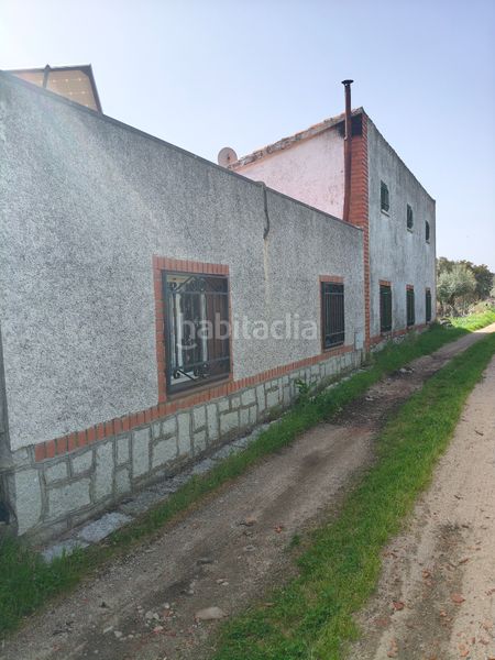 Foto 5ee496a9-cb81-4183-9454-0c40e2b1f676. Casa amb xemeneia aparcament a Cenicientos