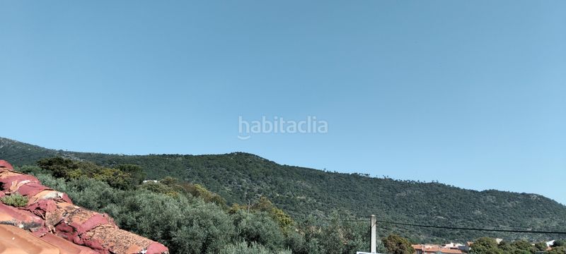 Foto bd8a3a4e-7874-483e-9776-7a6d1623c26b. Casa amb xemeneia aparcament a Cenicientos