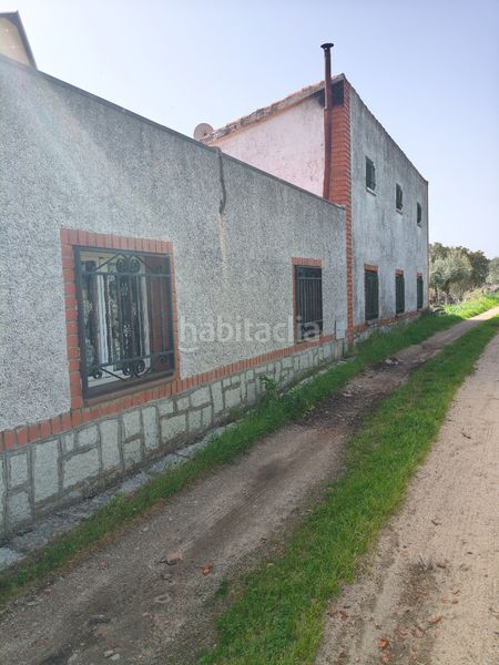 Foto d0303988-2493-40a5-8634-1f35a6b8497b. Casa amb xemeneia aparcament a Cenicientos