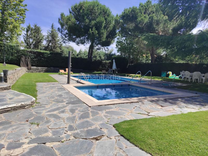 Foto fb889430-2b6c-4680-af1f-14d1c7e734da. Chalet en Los Robles Torrelodones