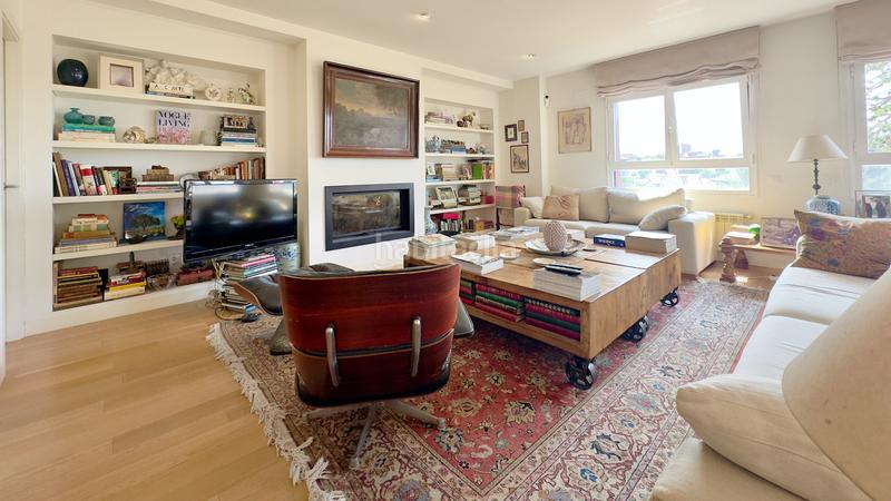 Foto 371df0ba-b9ad-4b78-a234-c68cb1ee4423. Dúplex en Colina Madrid