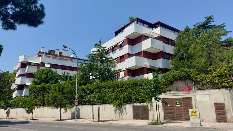 Foto 66f10348-320c-46a2-8742-a6db04edcc49. Piso en Colina Madrid