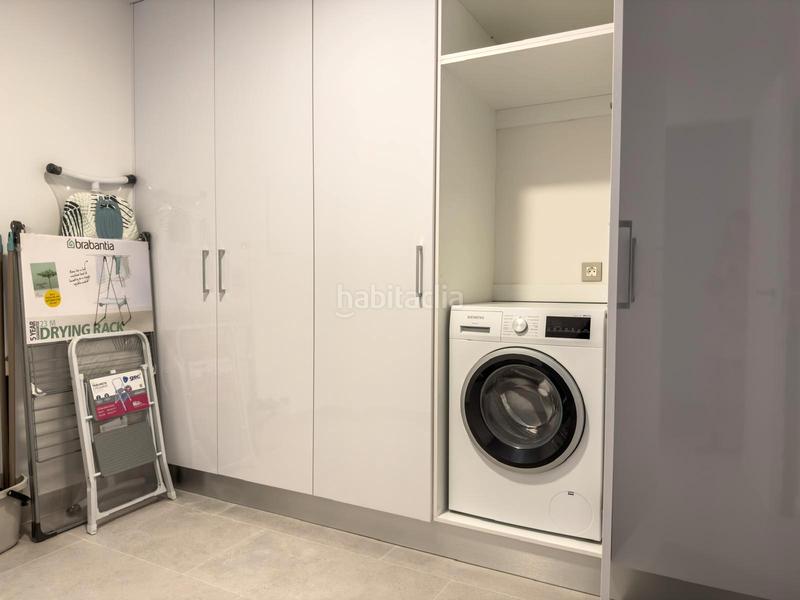 Foto 36f1a6a1-d159-40ba-a20d-835636dbb647. Alquiler chalet villa con piscina en alquiler en balcón de Finestrat-terra marina Finestrat