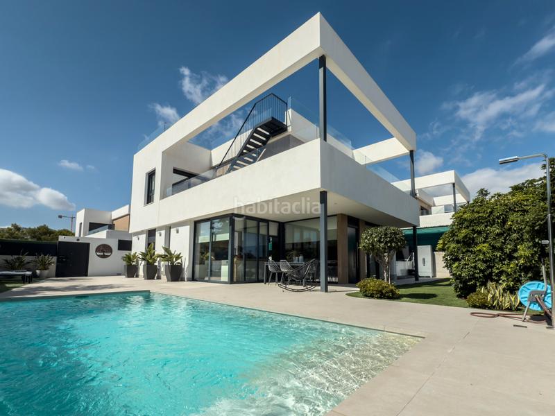 Foto ba5fc05a-8383-4ae4-95d0-7414720f25b4. Chalet with heating parking pool in balcón de Finestrat-terra marina Finestrat