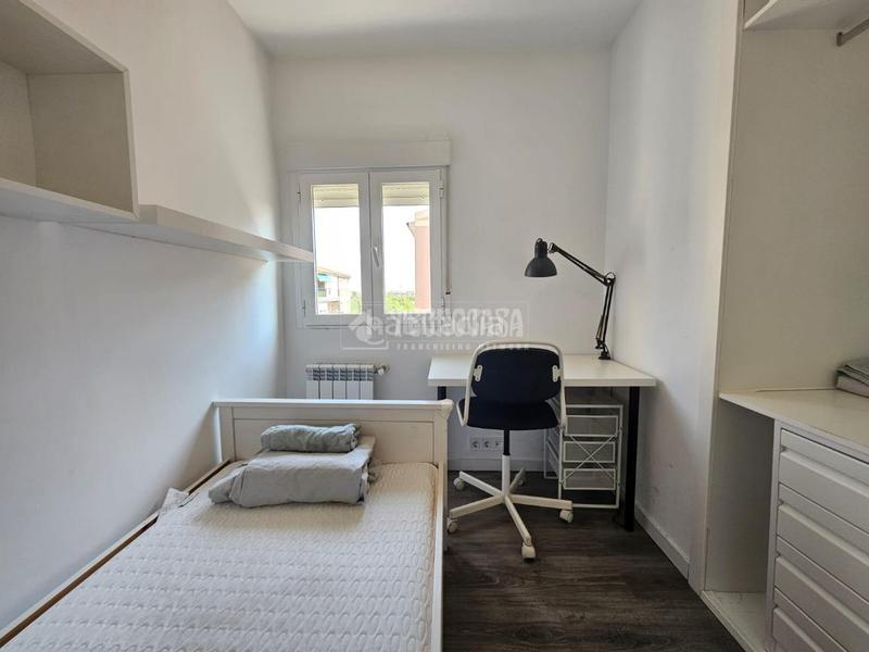 Foto 5f95ddce-f98b-4ddc-a672-996fafbeb4ea. Rent flat with heating in Universidad Getafe