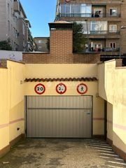 Posto auto in Universidad. Boxplaza de garaje en venta en getafe