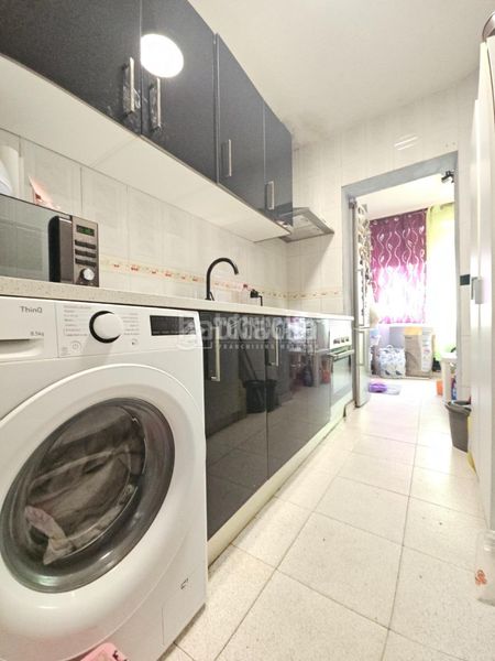 Foto b6f3ef17-67d1-4f2d-bd59-69b2e974b152. Flat with heating in Universidad Getafe