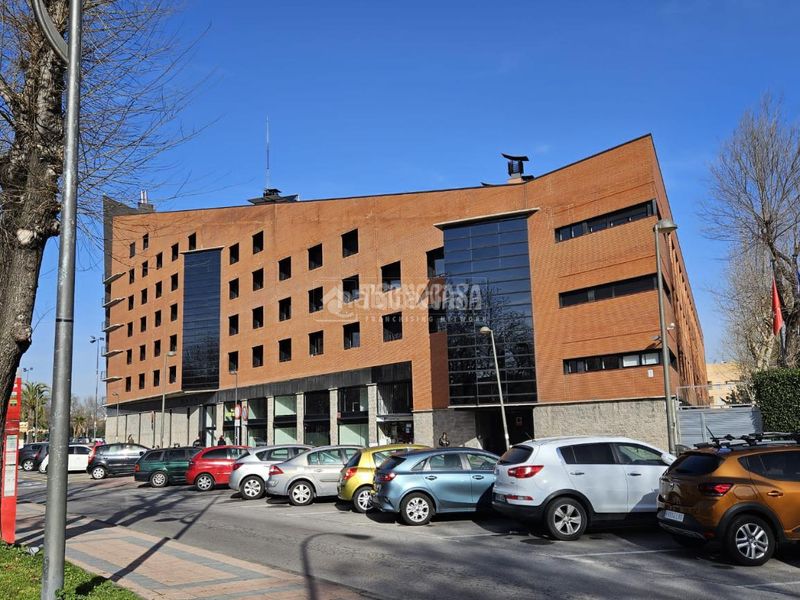 Foto 41b2e5ac-e7c8-42a0-b65e-520a79cc7f56. Pis a Universidad Getafe