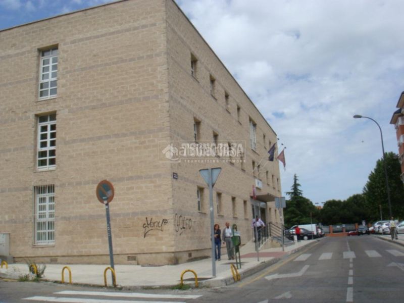Foto 7035738f-3a51-4c3f-9174-d141e6ecae6f. Pis a Universidad Getafe