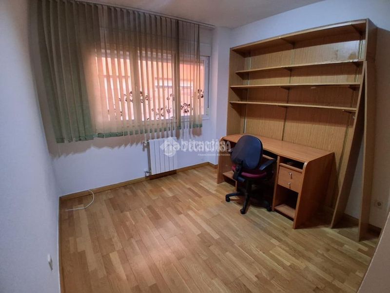 Foto 0bc5281e-fde6-471a-bda5-d0a571fe2be8. Piso  en venta en El Rosón-Kelvinator Getafe