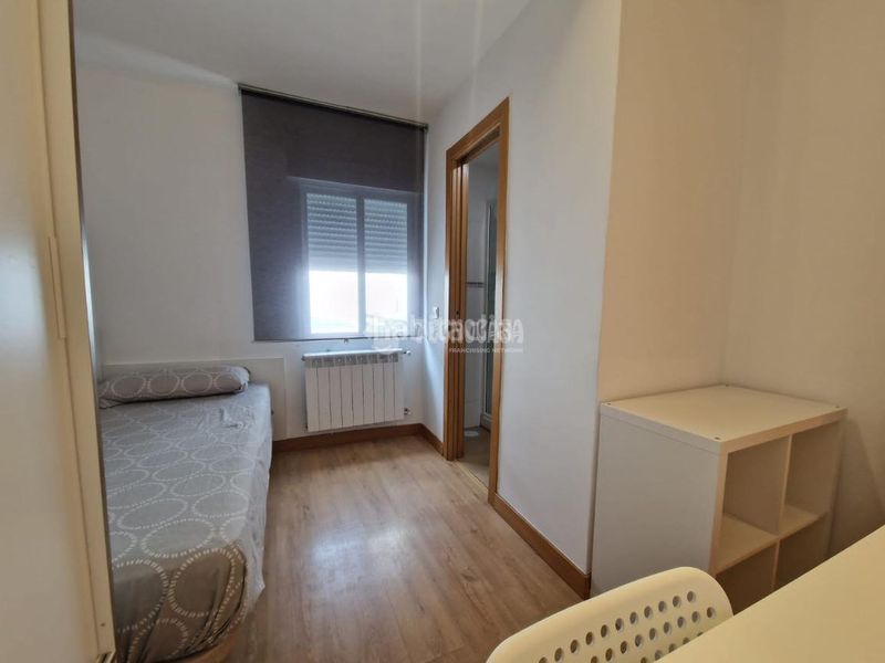 Foto d13db170-f3fa-443d-ab07-e61f81251f93. Rent flat with heating in Universidad Getafe