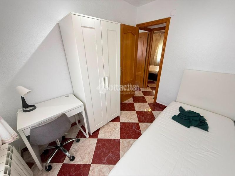 Foto 1bf463a7-f885-48f1-98f0-7f3bc58f3a89. Rent flat with heating in Universidad Getafe
