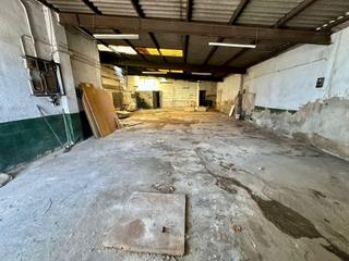 Rent Industrial building in Centre. Nave en alquiler!!!