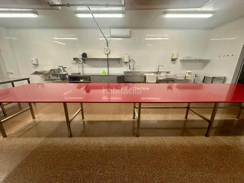 Foto 67890860-21c2-412a-9ede-6135c256cb2e. Alquiler nave industrial traspaso negocio 250.000 en Vendrell (El)