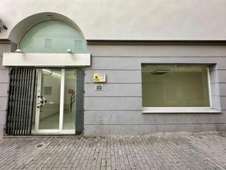 Rent Business premise in Centre. Local comercial con excelente ubicación en el vendrell