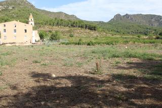 Terreny residencial a Montmell (El). Gran parcela de 1.800m2 para 8 casas adosadas