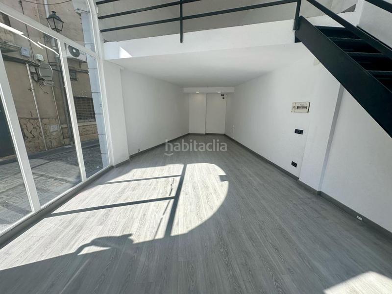 Foto 80665fcb-113a-42c8-96d8-3d645d0a10ba. Alquiler local comercial atención emprendedores!!!!! en Vendrell (El)