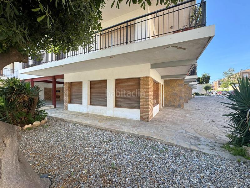 Foto f860ba09-d1ed-4fa0-9edb-d4dc8d7d4aad. Local commercial dans carrer del cantàbric 2 dans Sant Salvador Coma-ruga