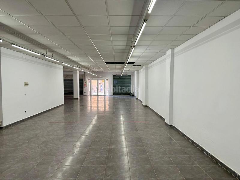 Foto c1e813d3-7e43-4b58-9694-fa4c4e5db4e8. Local comercial a Centre Vendrell (El)