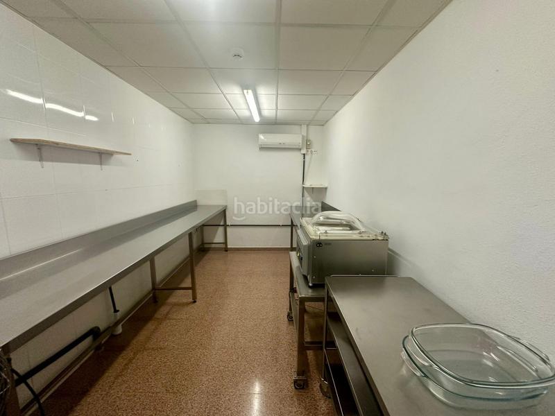 Foto 26a14142-5a99-4832-bbe0-670fb7f97734. Traspaso local comercial traspaso de negocio de alimentacion!!!! en Vendrell (El)