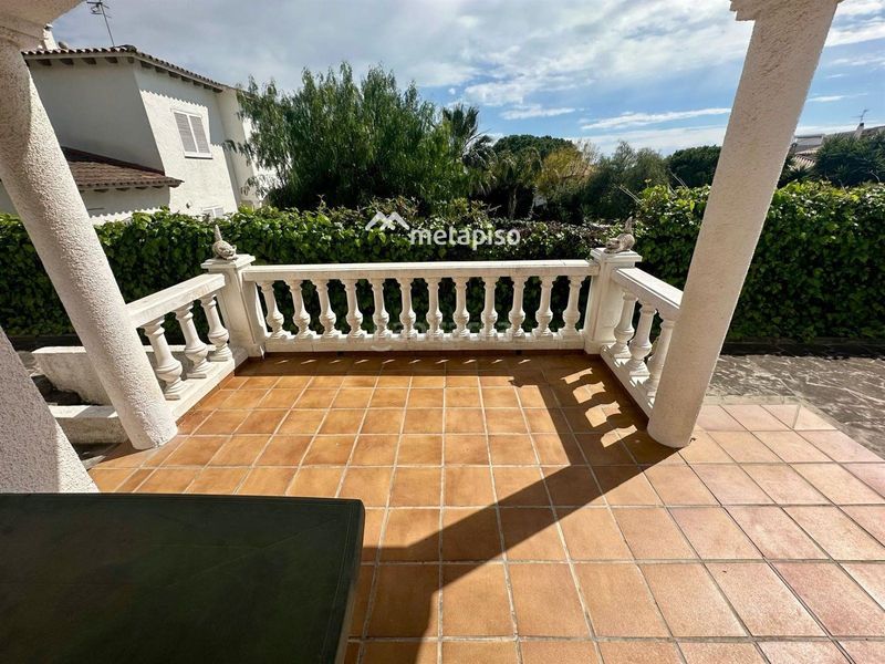 Foto e3c80d4d-8bea-475a-9c23-a74751454510. Xalet amb aparcament piscina a Els Masos - Els Garrofers Coma-ruga