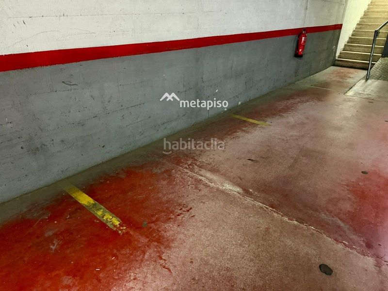 Foto 5d6d4bfd-30fc-46be-81d9-9a73011c642b. Parking coche amplio parking en el centro de el vendrell en Vendrell (El)