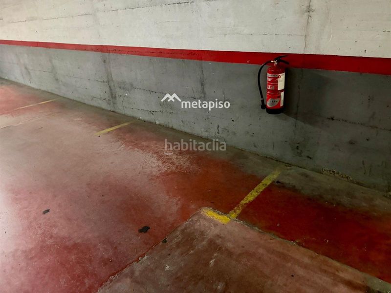 Foto aa356197-11cb-4468-a8a5-6423e1a84b93. Parking coche amplio parking en el centro de el vendrell en Vendrell (El)