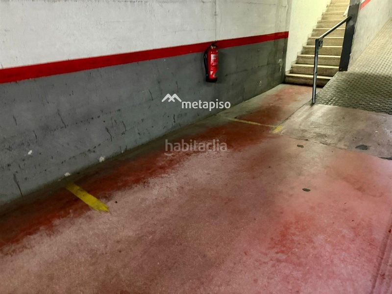 Foto f8d8f2ce-63d4-4024-8c16-d99381d1cc2d. Parking coche amplio parking en el centro de el vendrell en Vendrell (El)