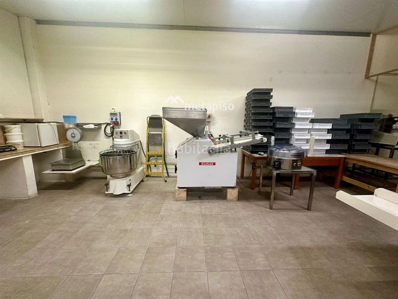 Foto 96e158db-556a-49d2-8085-111e9266eb01. Local comercial a Centre Vendrell (El)