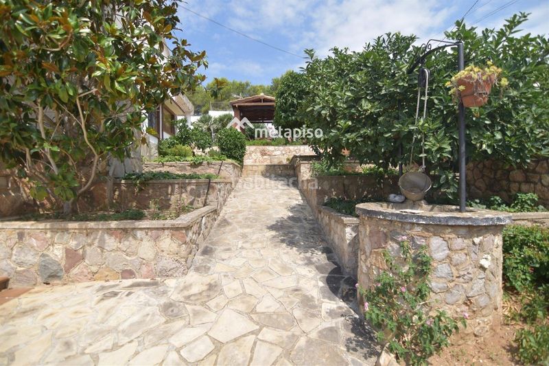 Foto 648574e1-855c-4e54-8177-26114a7f6c76. Casa amb piscina a Montmell (El)