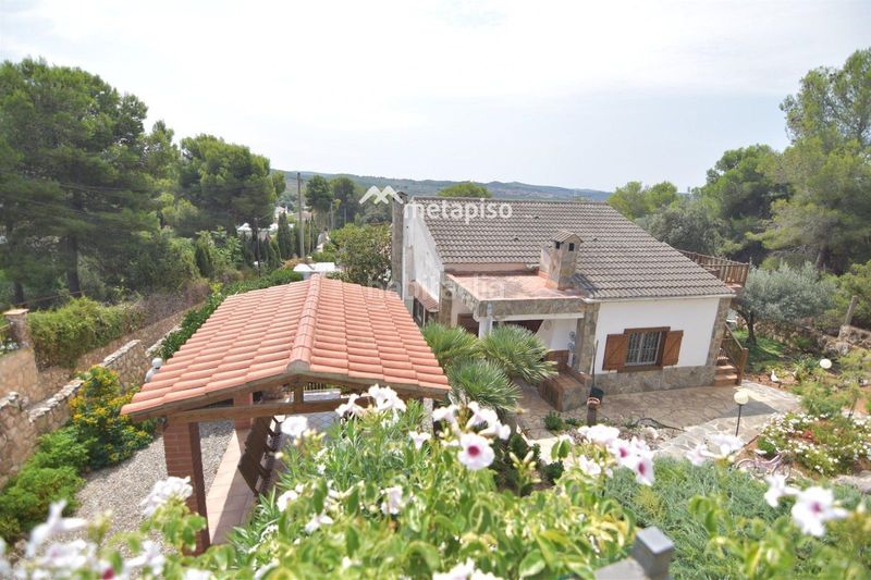 Foto a5f747b3-befa-4346-92c7-a7379bdb5339. Casa amb piscina a Montmell (El)