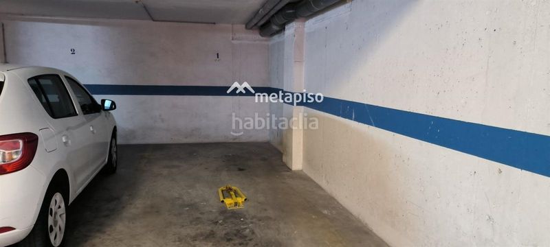 Foto bf409262-f111-4726-971d-b8137260d569. Aparcament cotxe a El Tancat-Mas d´en Gual Vendrell (El)