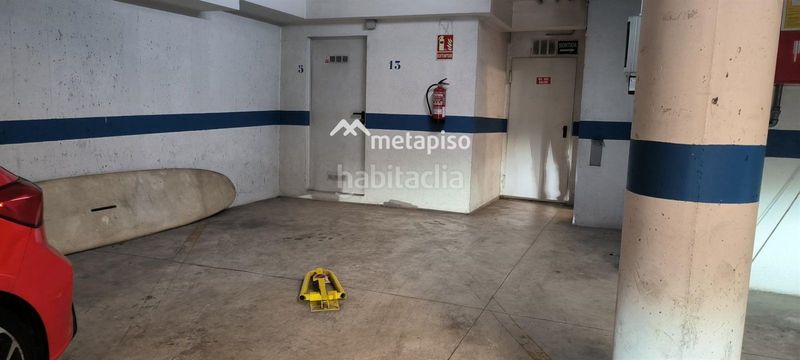 Foto ee48f239-a72b-434a-a87c-11767fe7a313. Aparcament cotxe a El Tancat-Mas d´en Gual Vendrell (El)