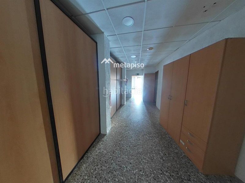Foto 4eb83d6c-fb3e-4530-897e-f443daa5883d. Local comercial  en venta en el tancat en Vendrell (El)