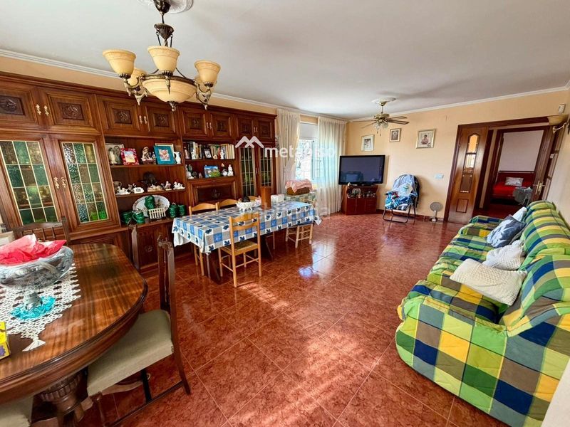 Foto 24283951-3689-4a7f-94ac-b89afb5de9d9. Xalet a Centre Vendrell (El)