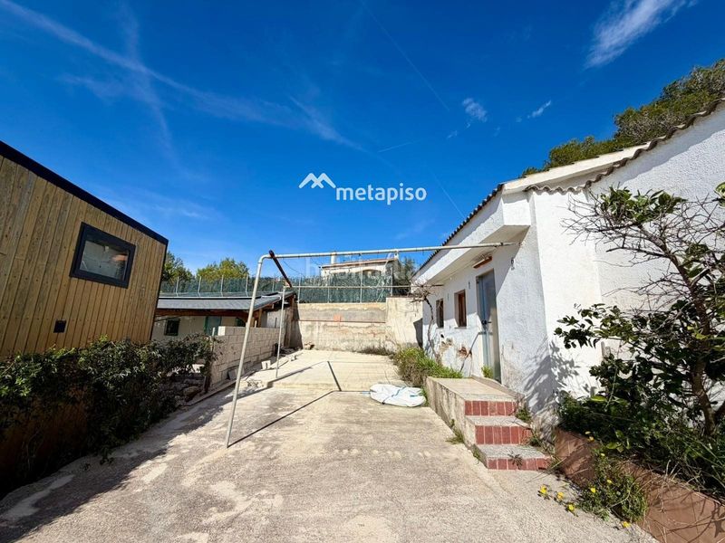 Foto 4b1b960a-e3ce-428d-ae51-b8f11f88a6d3. Xalet a Centre Vendrell (El)