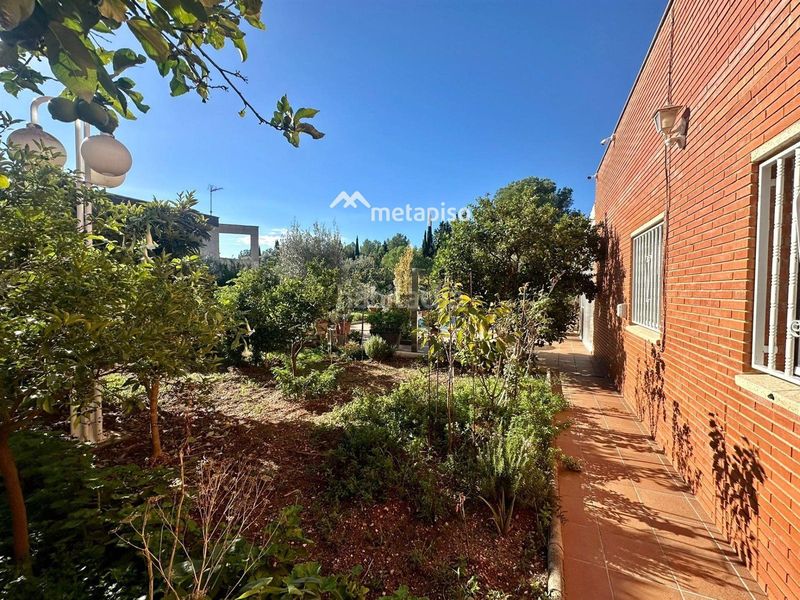 Foto 1a1a179f-f7a4-4d05-824c-61006791c4bd. Xalet amb calefacció aparcament piscina a Els Masos - Els Garrofers Coma-ruga