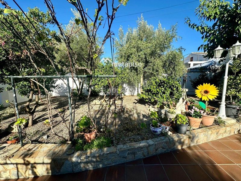 Foto 1c1fa94f-846a-4119-97d0-3c4595de6bee. Xalet amb calefacció aparcament piscina a Els Masos - Els Garrofers Coma-ruga