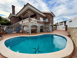 Chalet en El Tancat-Mas d´en Gual. Exclusivo chalet con acabados de alta calidad!!!