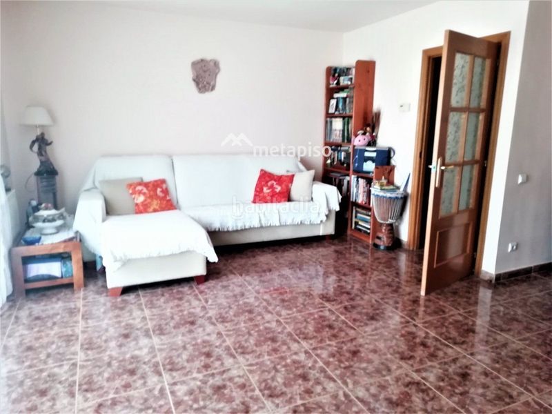 Foto 8c779c66-bc86-44e8-bb88-4d3cc66cefb6. Casa adossada amb calefacció aparcament a Arboç (L´)
