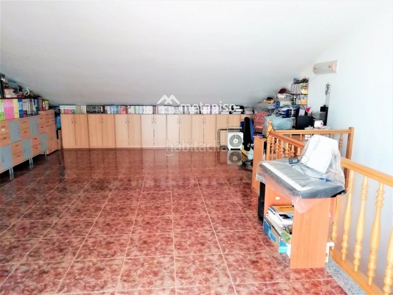 Foto d8d41f1f-f53f-49e3-8b01-3283c6b4b5a1. Casa adossada amb calefacció aparcament a Arboç (L´)