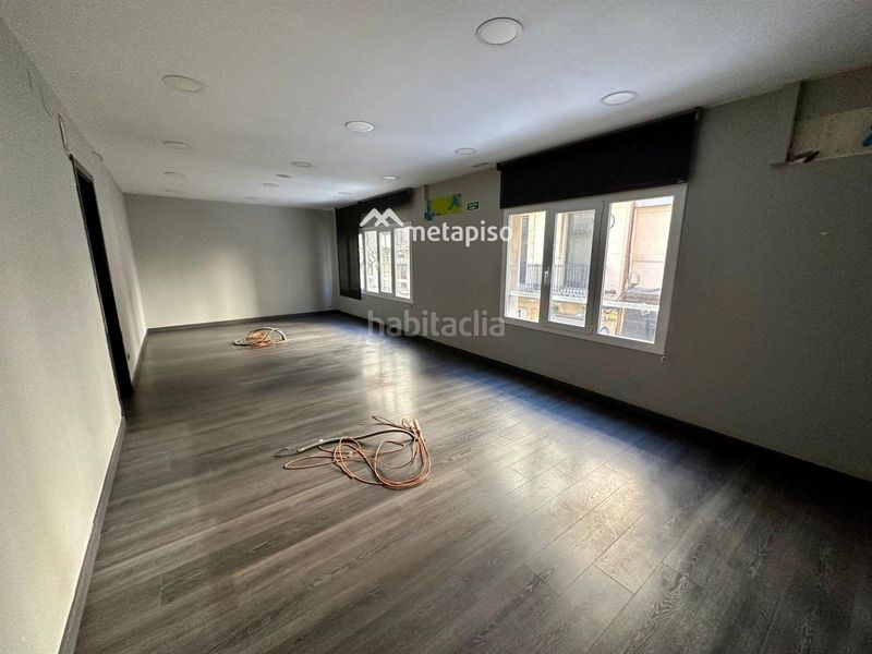 Foto d57e6c42-4090-45a4-82ea-e6d60f508b72. Ufficio in Eixample Tarragona