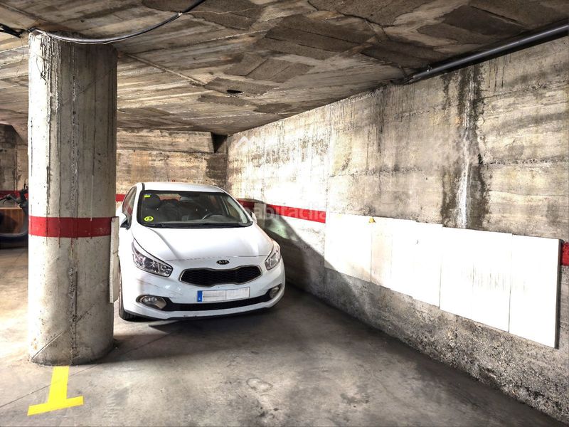 Foto 3f43cd24-7fe0-4f35-90ba-ab1dbfa48fbb. Aparcament cotxe a El Tancat-Mas d´en Gual Vendrell (El)