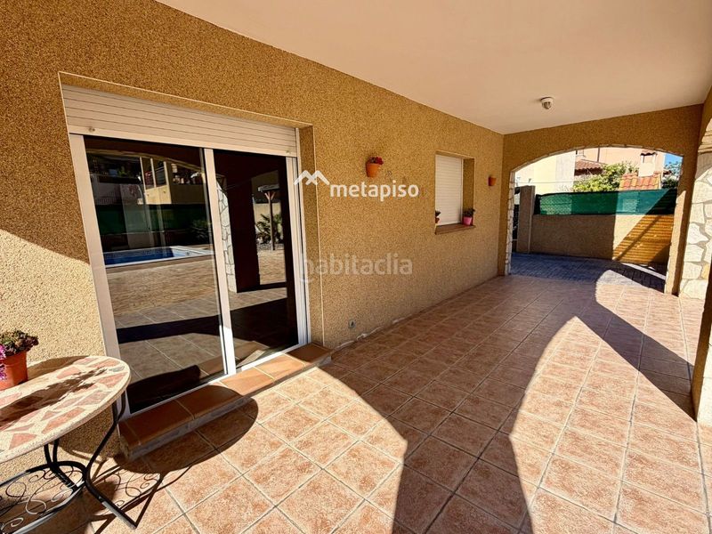 Foto 4be4e047-01fa-4910-a4e4-860dad7c5573. Xalet amb calefacció aparcament piscina a La Franquesa-Oasis Park Vendrell (El)